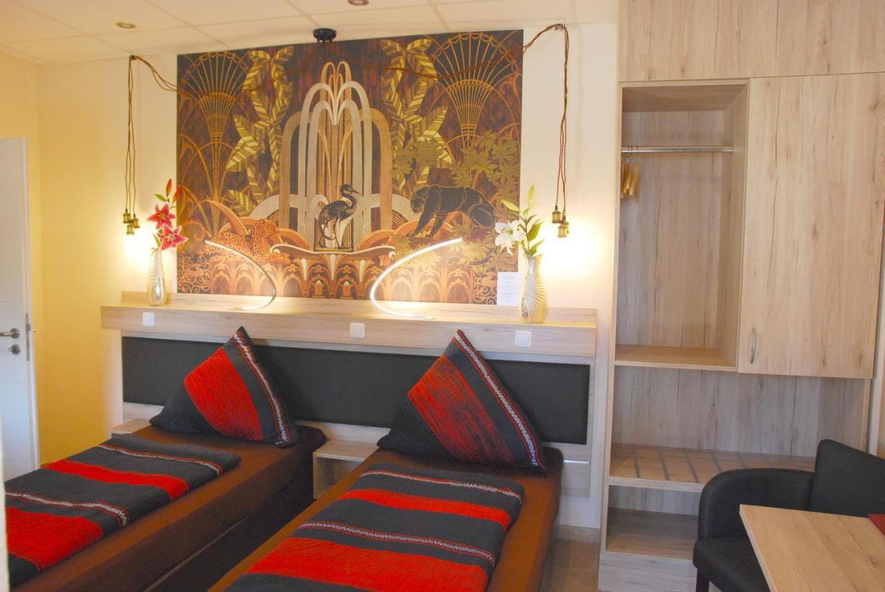 Land-Hotel Zum Schwan, Garni Weilerswist-Metternich, 3 E-Ladestationen, Naehe Phantasialand, Palmenparadies Euskirchen Buitenkant foto