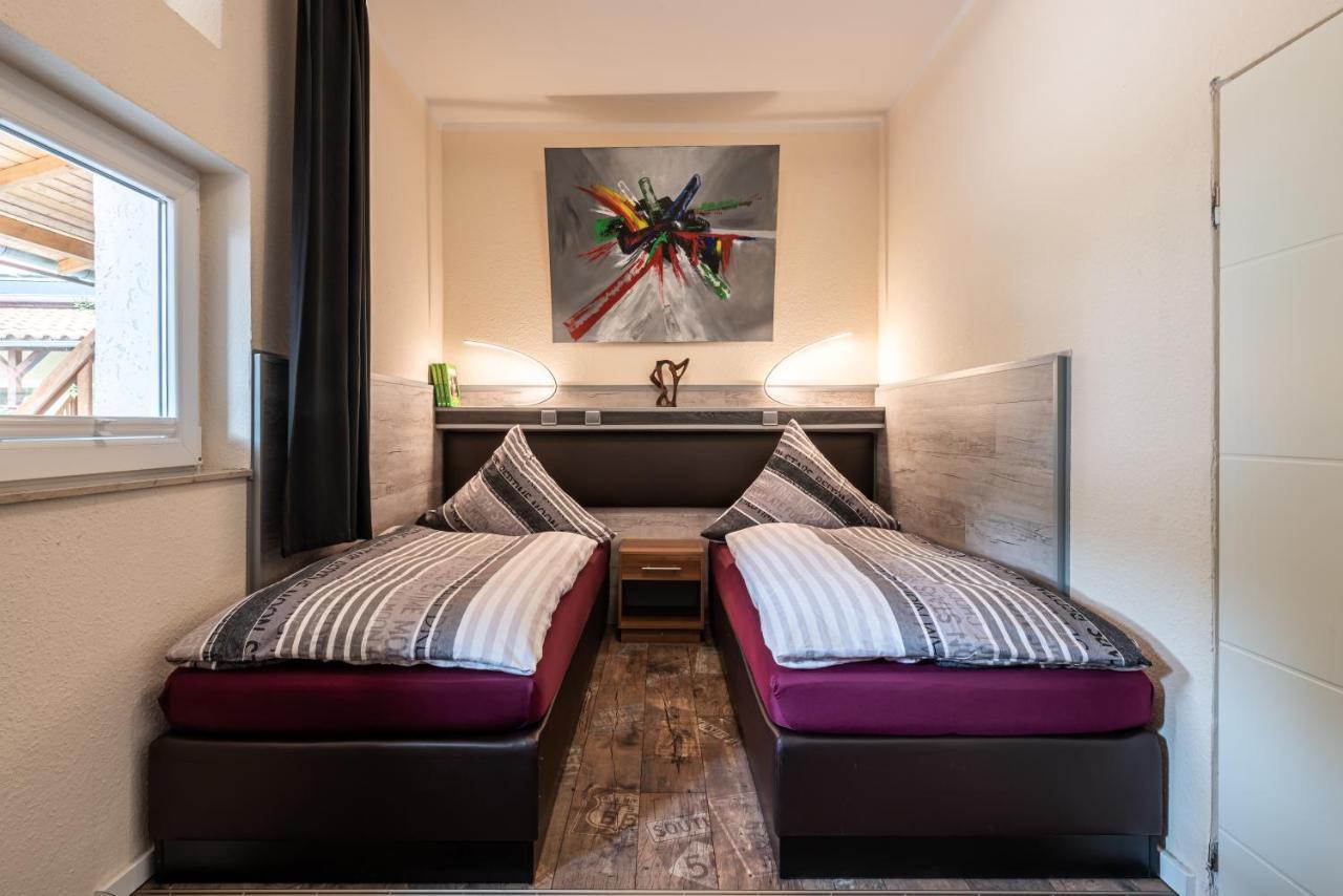 Land-Hotel Zum Schwan, Garni Weilerswist-Metternich, 3 E-Ladestationen, Naehe Phantasialand, Palmenparadies Euskirchen Buitenkant foto