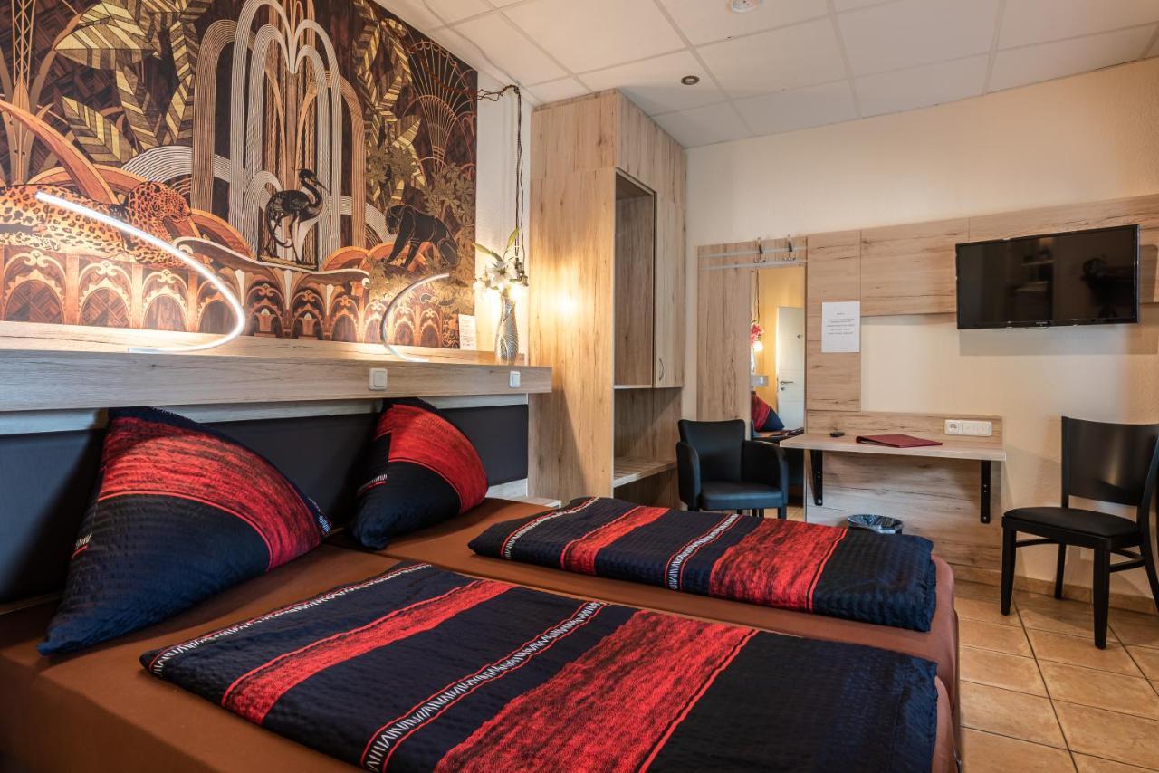 Land-Hotel Zum Schwan, Garni Weilerswist-Metternich, 3 E-Ladestationen, Naehe Phantasialand, Palmenparadies Euskirchen Buitenkant foto