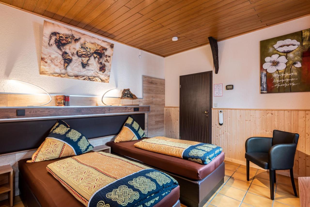 Land-Hotel Zum Schwan, Garni Weilerswist-Metternich, 3 E-Ladestationen, Naehe Phantasialand, Palmenparadies Euskirchen Buitenkant foto