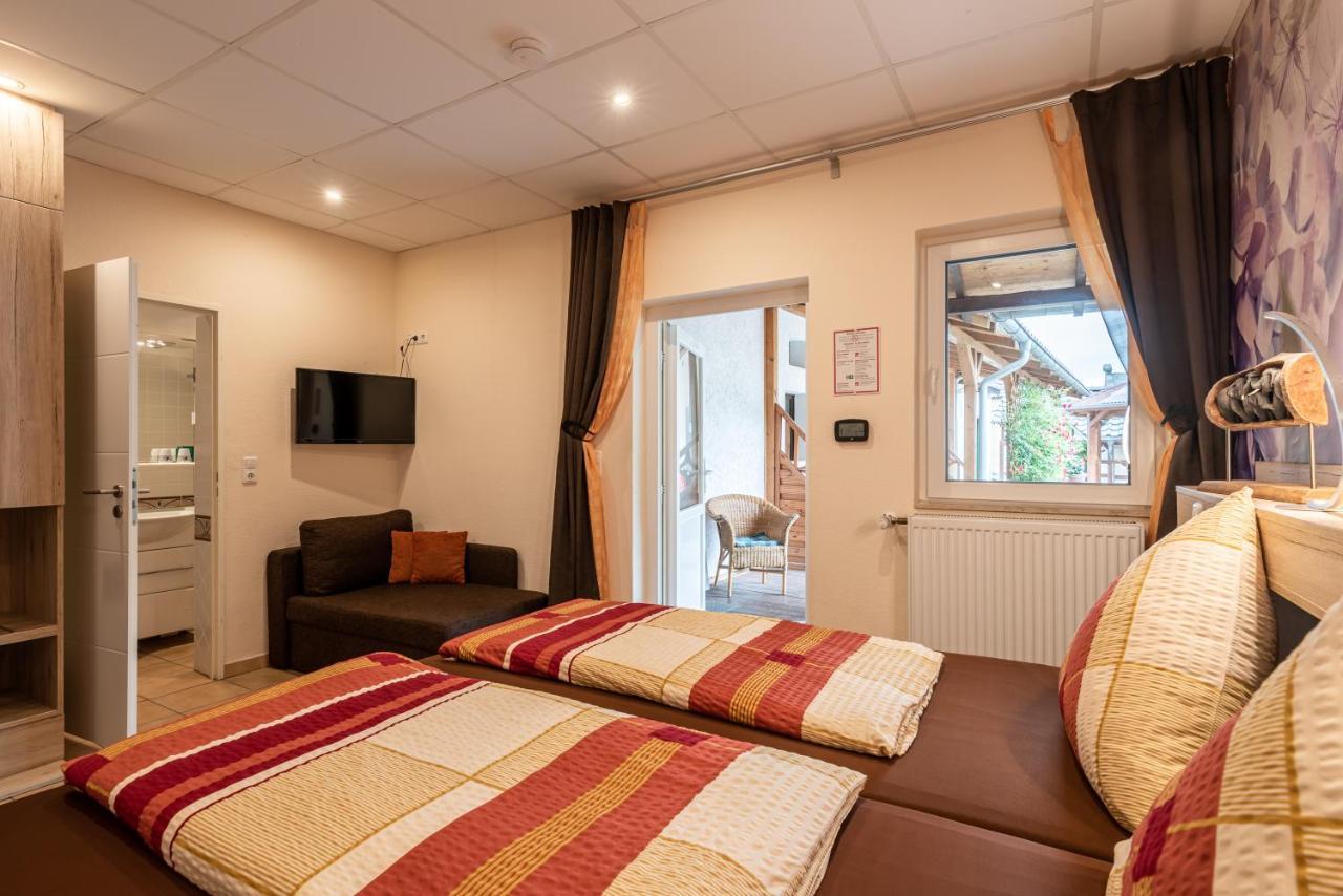 Land-Hotel Zum Schwan, Garni Weilerswist-Metternich, 3 E-Ladestationen, Naehe Phantasialand, Palmenparadies Euskirchen Buitenkant foto