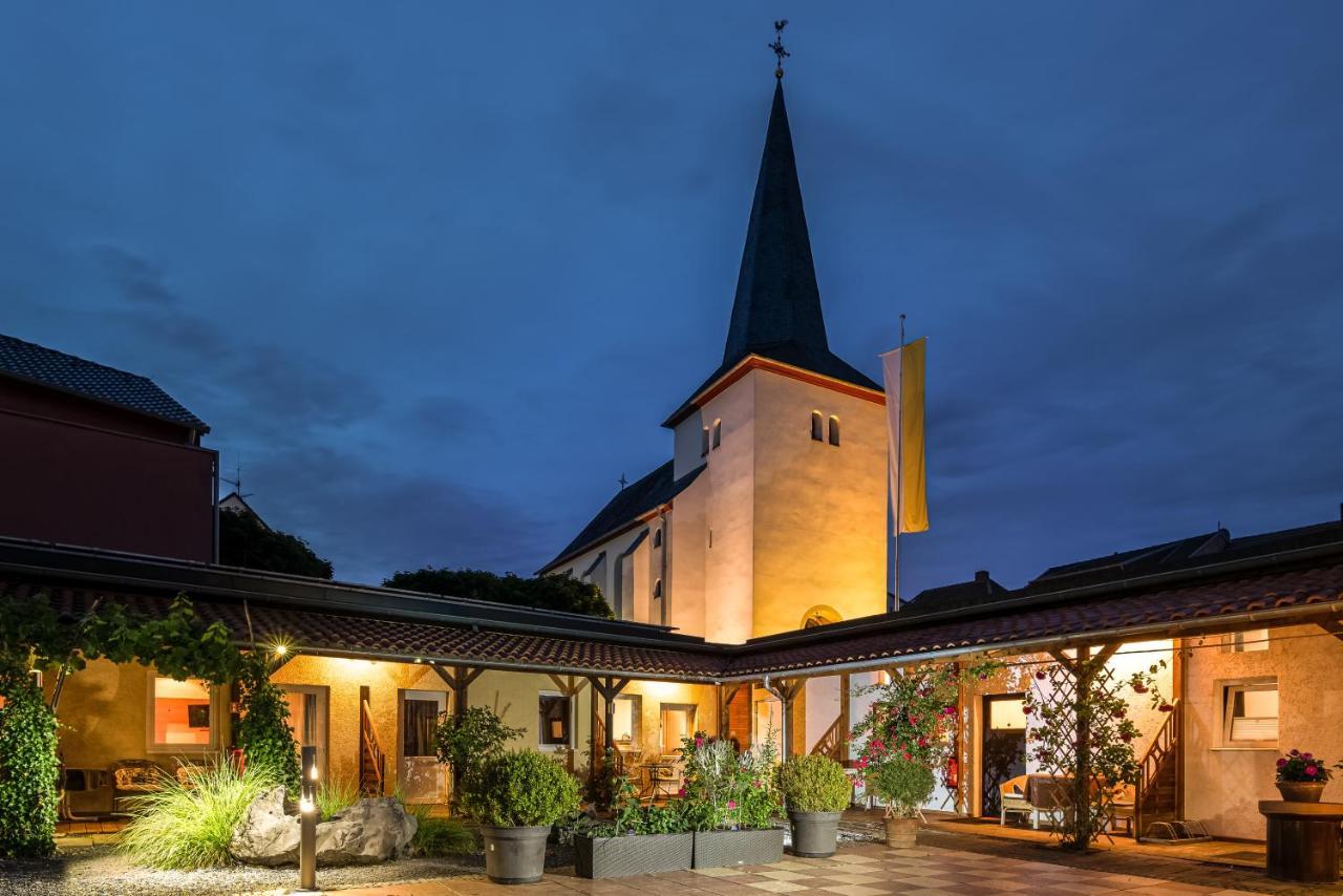 Land-Hotel Zum Schwan, Garni Weilerswist-Metternich, 3 E-Ladestationen, Naehe Phantasialand, Palmenparadies Euskirchen Buitenkant foto